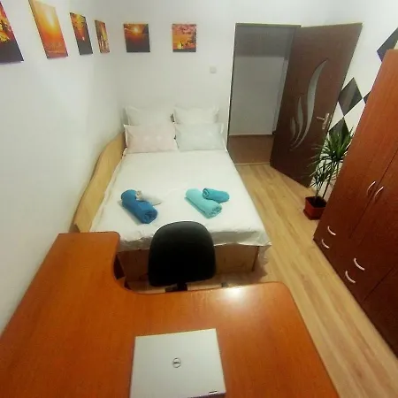 Large 6 People Appartement Boekarest